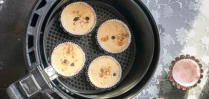 پخت کیک قالبی در سرخ کن بدون روغن پخت کیک قالبی در سرخ کن بدون روغن